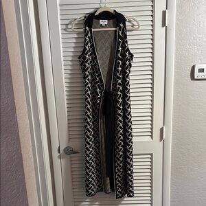 Elegant Black and White Geometric Vest Dress
